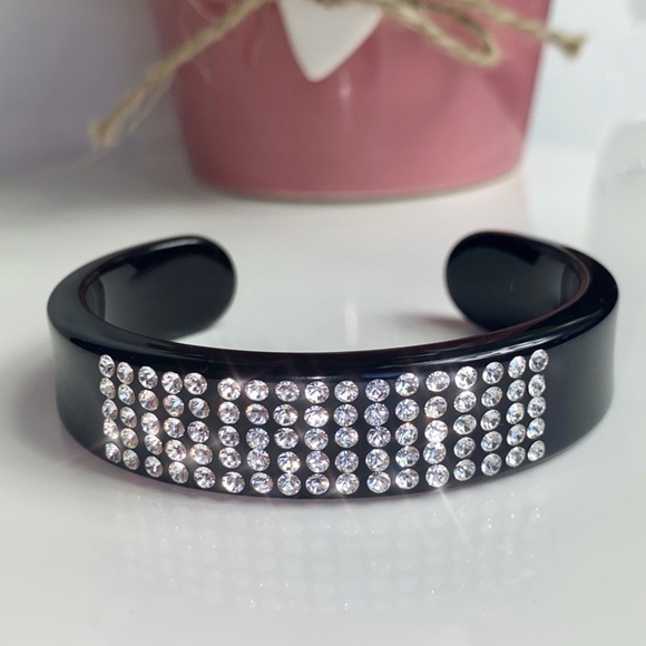 Handmade Black Crystal Acrylic Cuff Bracelet For Women, Modern Design Cuff - Picture 11 of 14